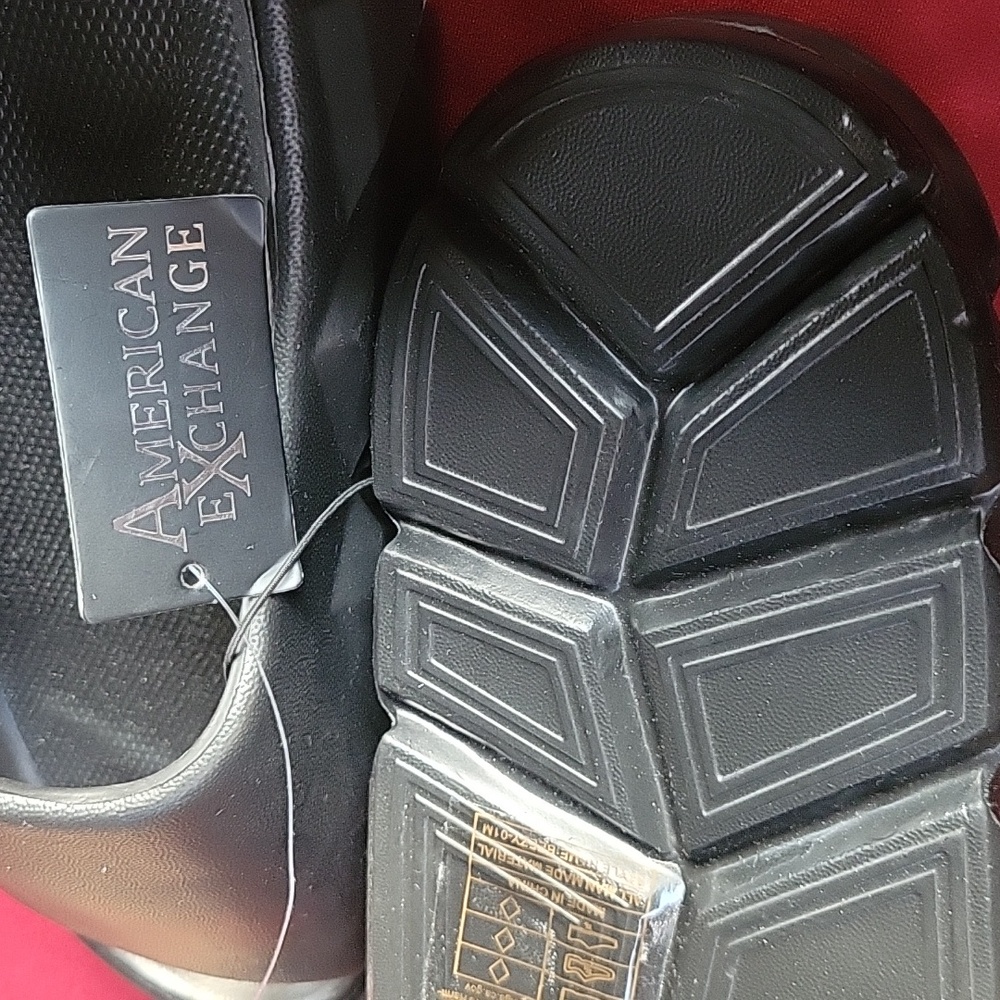 Mens slides - Picture 3 of 3